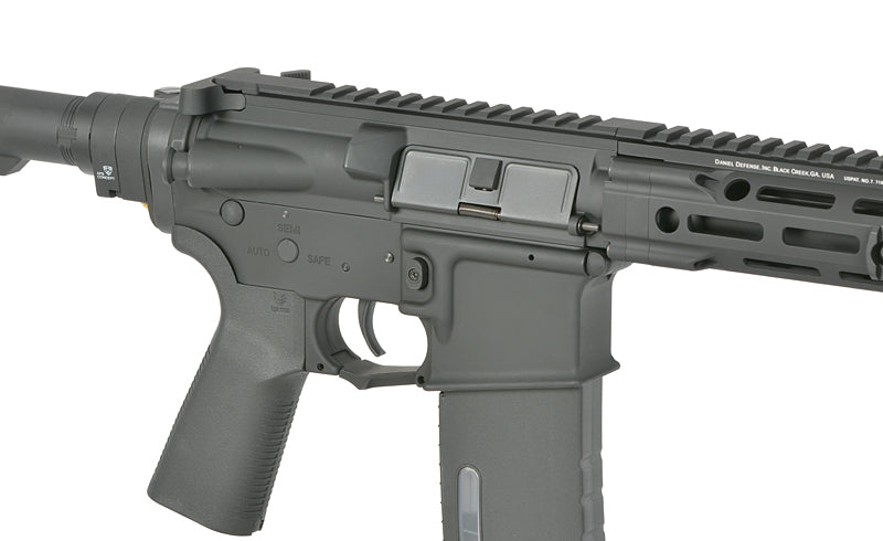 Replica Daniel Defense DDM4 V7