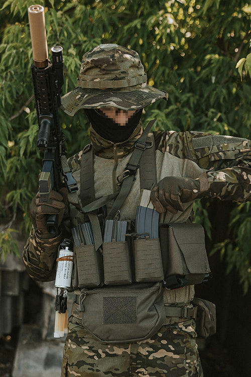 Laser Cut Panel with Pouches for 6 AR15 / AK Magazines - Ranger Green