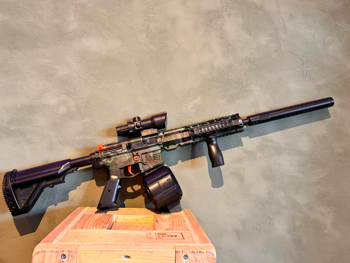 Splatter M4 Gel Blaster - Grøn/Sort Camo
