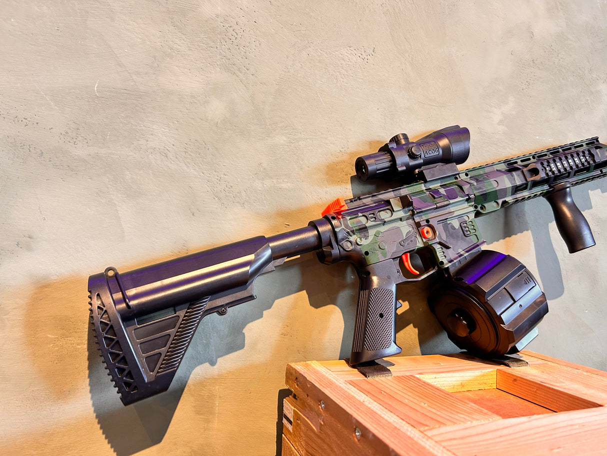 Splatter M4 Gel Blaster - Grøn/Sort Camo