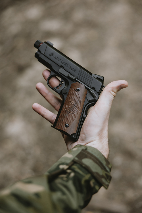 Colt 1911 Defender GBB Airsoft Pistol - Licenseret af EMG
