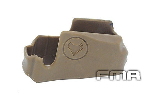 Grip for magazine well - Tan