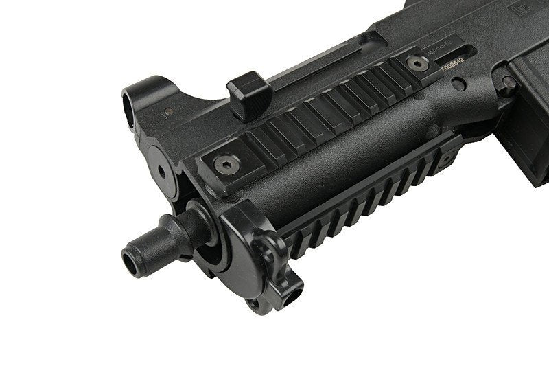 H&amp;K UMP SUBMACHINE GUN 