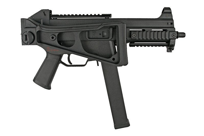 H&amp;K UMP SUBMACHINE GUN 