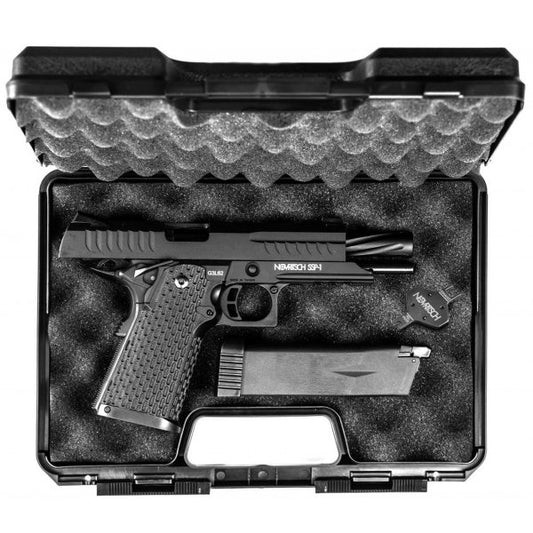 En pistol med en fantastisk balance. Youtuberen Novritsch har igen fået konstrueret en fantastisk pistol. Den skyder 1,2J med Co2 magasin. gas magasin skyder den 0,8J. Airsoftgeek.dk tilbyder gratis levering til hele Danmark (Minimum 400 kr) Stort udvalg af Airsoft, Hardball og Softguns til Danmarks billigste priser og omgående levering!